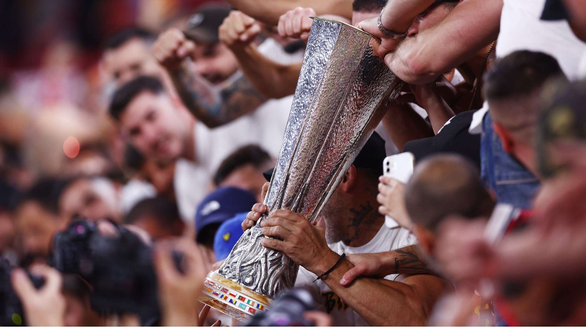 但他在场上 但他在场上